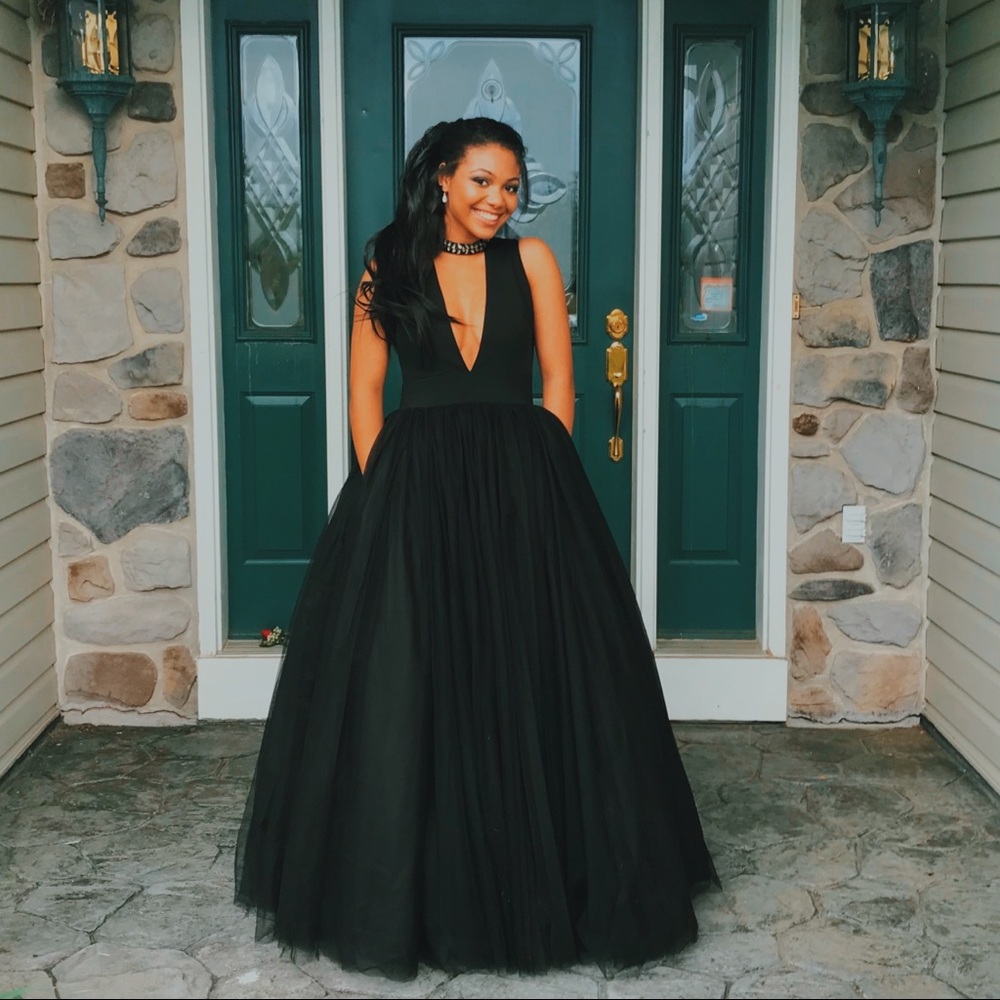 Black prom dress